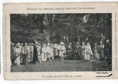Pašijové hry Národní jednoty katolické na Smíchově - Veronika podává Kristu roucho (930020)