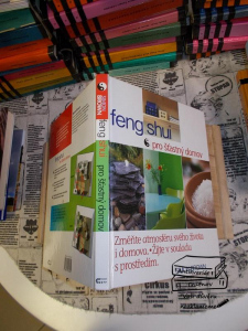 Feng shui pro šťastný domov Simon Brown Změňte atmosféru svého žiovta i domova - Žijte v souladu s prostředím (151722) E3C