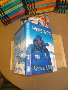 Everest & Oyu Miroslav Caban vlastní příběh (82723) stojan