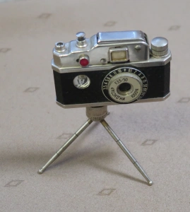 Starý ruský zapalovač v podobě fotoaparátu na stativu (308323) Z26
