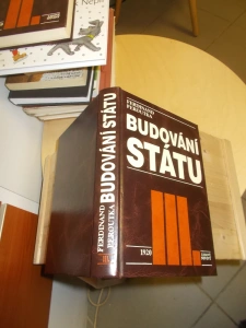 Budování státu III. 1920 Ferdinand Peroutka (429923) horní regál D