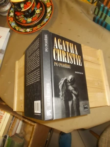 Po pohřbu Agatha Christie (106824)