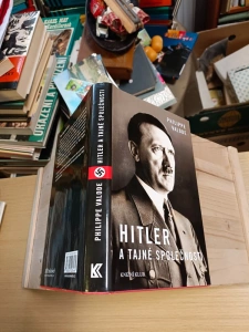 Hitler a tajné společnosti Philippe Valode (559124)