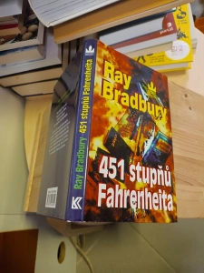 451 stupňů Fahrenheita Ray Bradbury (612924)