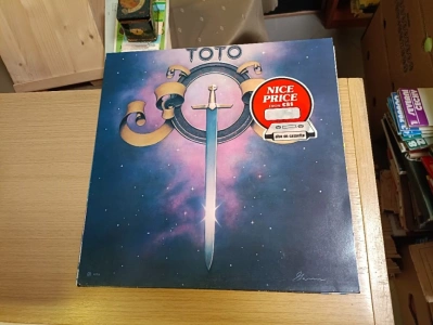 LP Toto  (677924) GD7