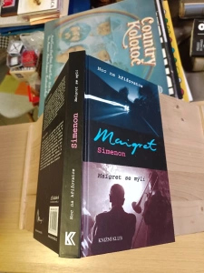 Maigret Simenon Noc na křižovatce - Maigret se mýlí (244624)