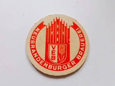 Pivní tácek - Německo Neubrandenburger Brauerei (109725) DOK3