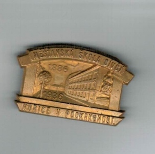Odznak Měšťanská škola dívčí 1886 1936 Hořice v Podkrkonoší (1614418)