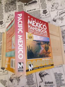 Pacific Mexico Handbook anglicky!!!! Including Acapulco, Puerto Vallarta Oaxaca, Guadalajara a Mazatlán - Bruce Whippeman (641919)